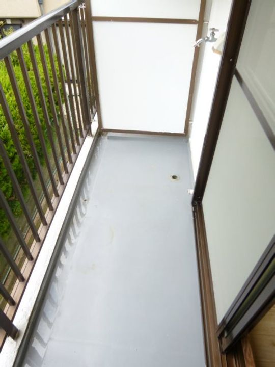 EST-小野原の内装