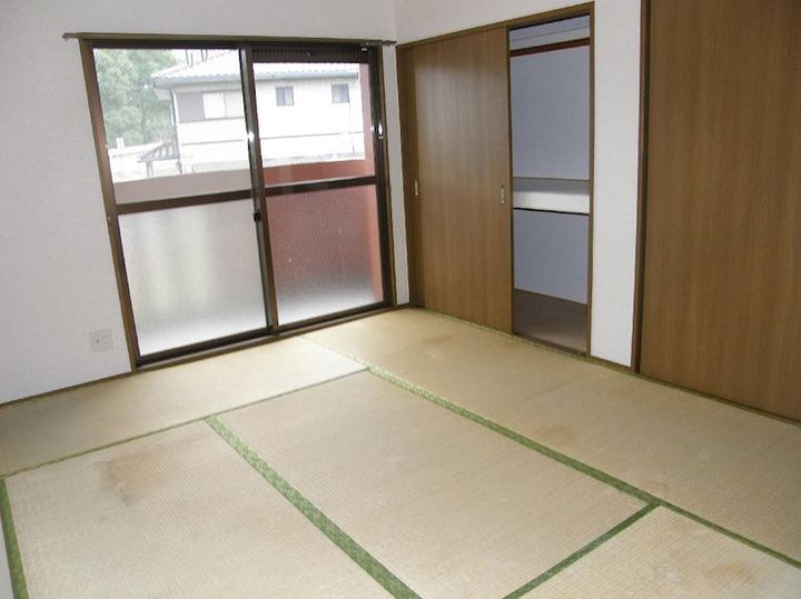 石川勉マンションの内装