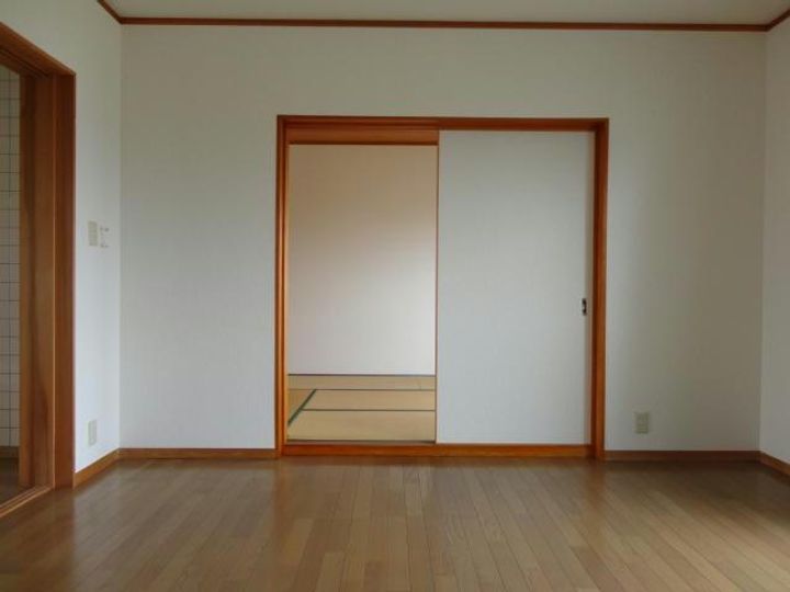 コーポ新聖の居間