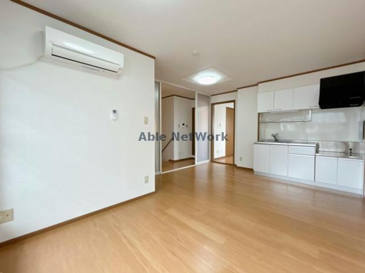 オルテンシア・ハルディンA・Bの居間