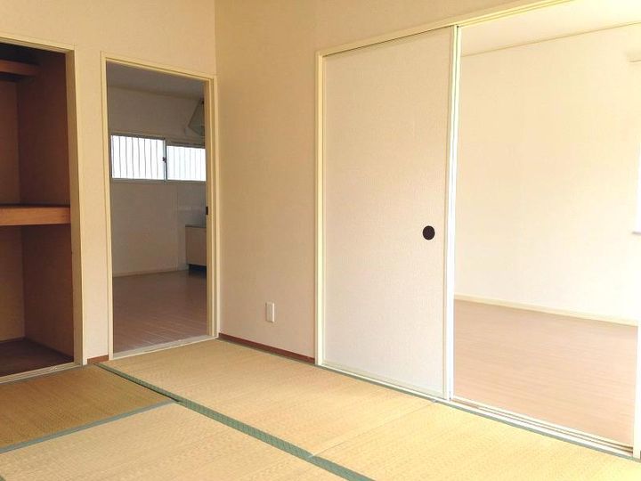 ハイネス久保田の内装