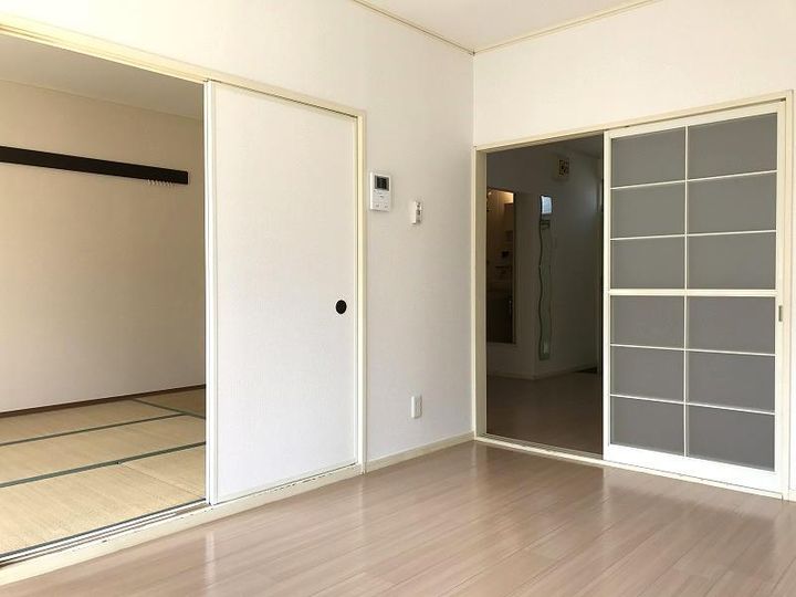 ハイネス久保田の居間