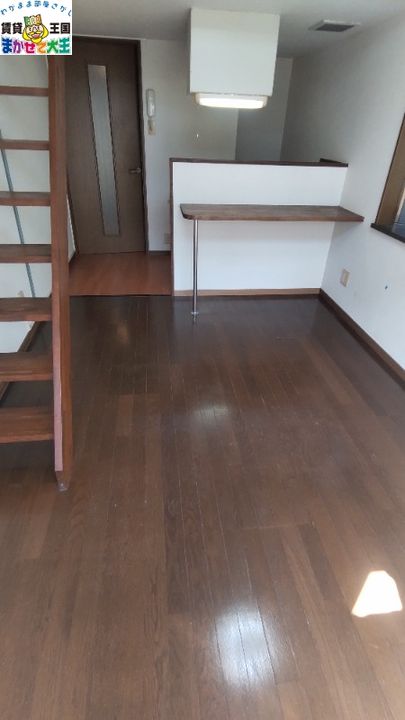 長崎県長崎市白鳥町(マンション)の賃貸物件の居間