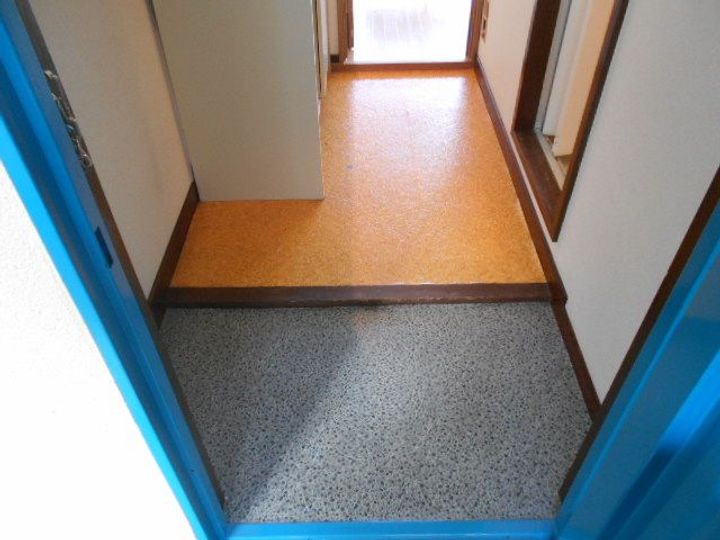 プラム四条の玄関