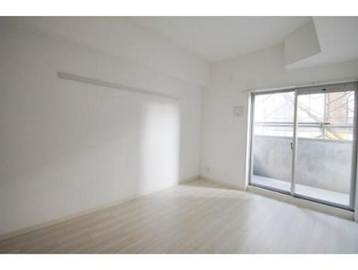 プレサンス名古屋グロウの居間