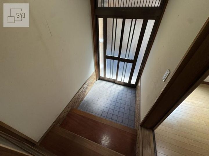 大阪府大阪市福島区大開1(一戸建)の賃貸物件の玄関