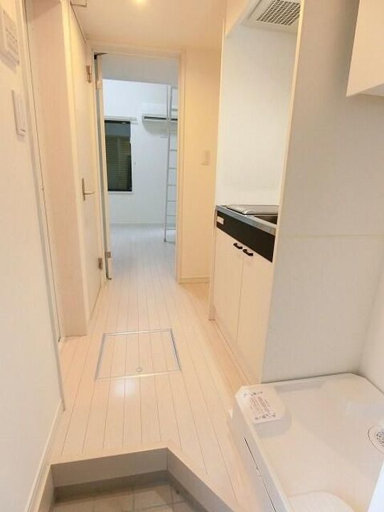 ワイズ天王町星川の玄関