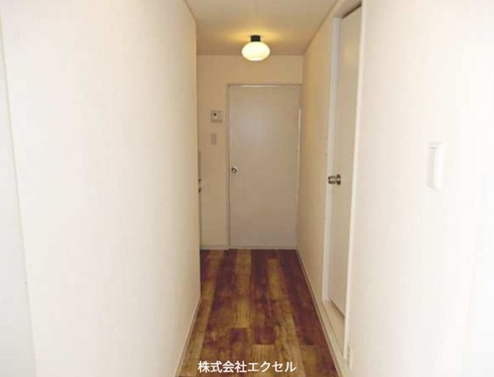 東京都青梅市河辺町6(マンション)の賃貸物件の玄関