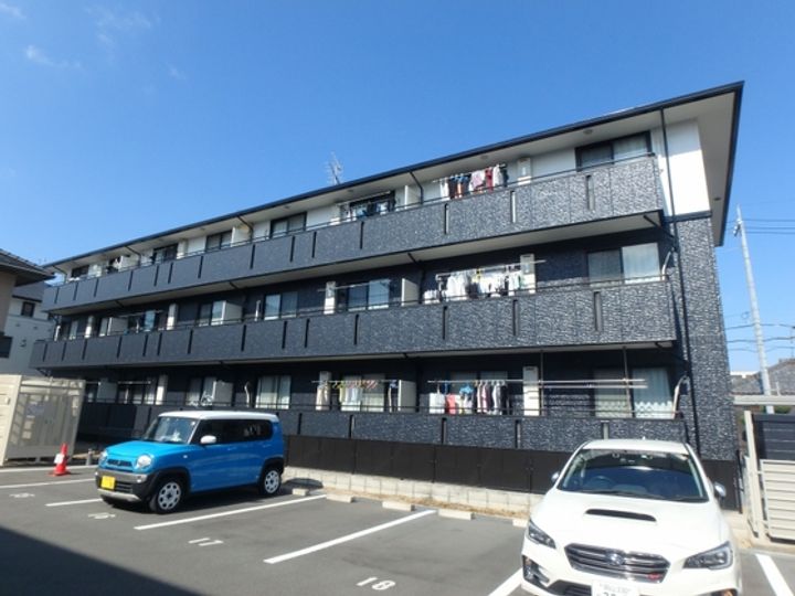 クレセント中仙道の外観