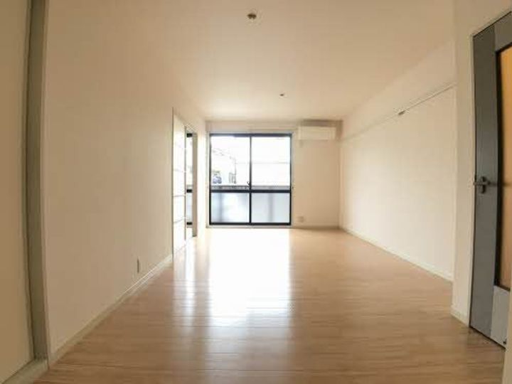 ディアスEAST A棟の居間