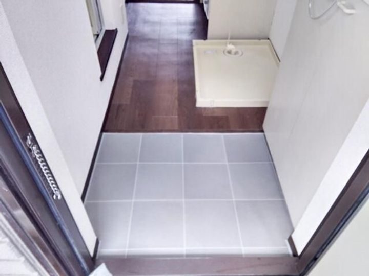 東京都世田谷区三軒茶屋2(マンション)の賃貸物件の玄関