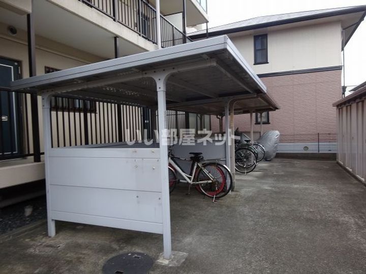 エクセル中川原の内装