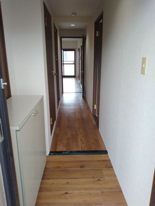 エクセル中川原の玄関