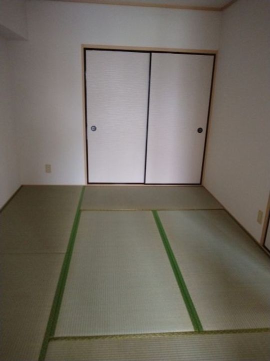 エクセル中川原の内装