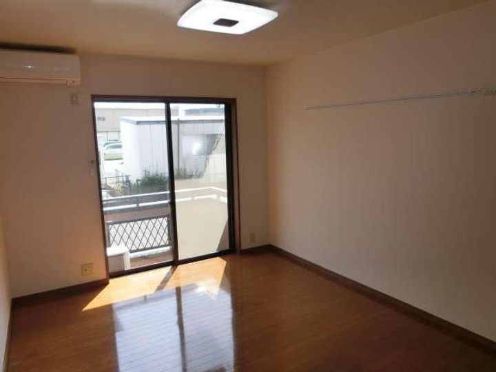 カナール岩間の内装