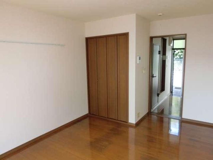 カナール岩間の内装