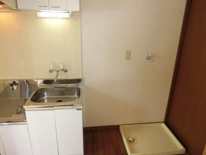 カナール岩間の内装