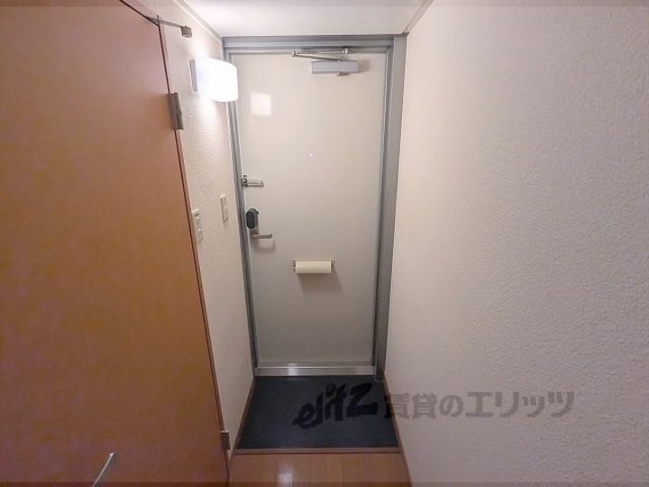 レオパレスソレイユ2の玄関