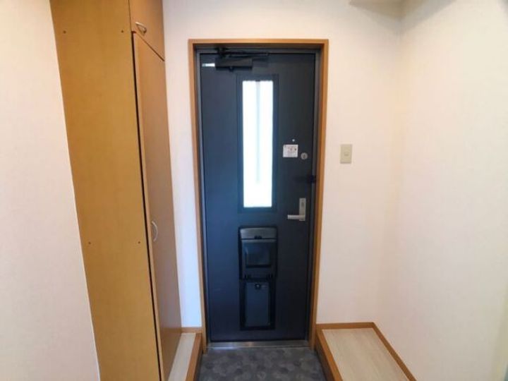 栃木県小山市西城南6(アパート)の賃貸物件の玄関