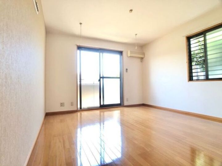 栃木県小山市西城南6(アパート)の賃貸物件の居間