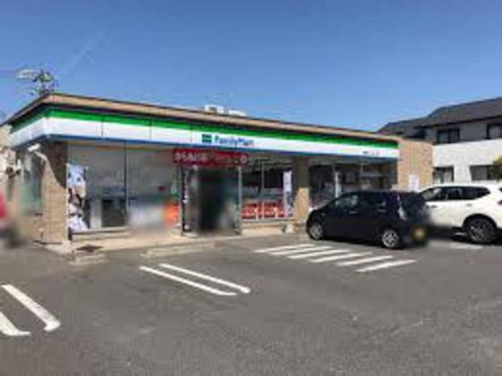 リヴァージュ B棟の周辺