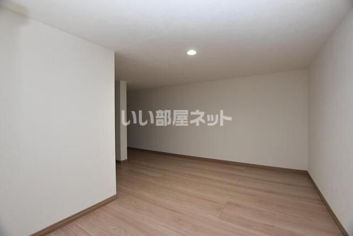 ガレージハウス ファイブワンの居間