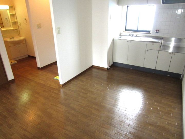 大阪府岸和田市藤井町3(アパート)の賃貸物件の居間