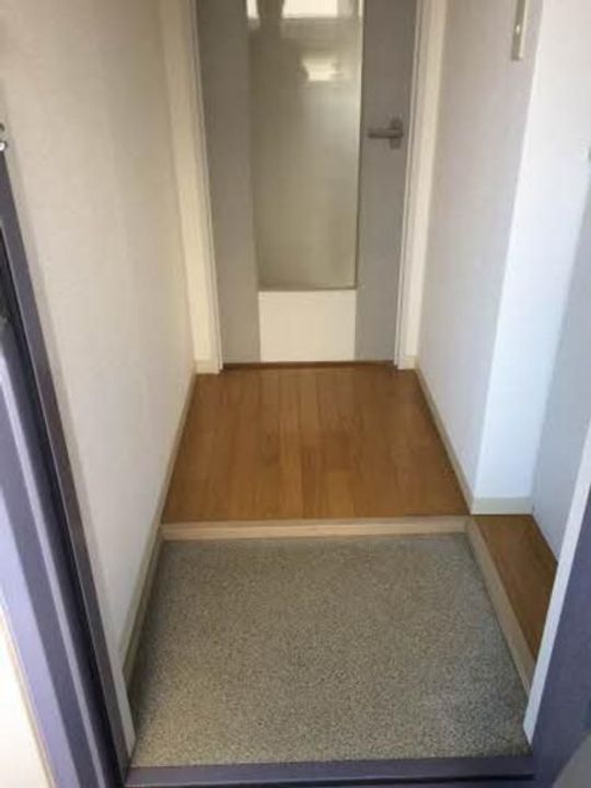 福島県福島市丸子字上六反田(アパート)の賃貸物件の玄関