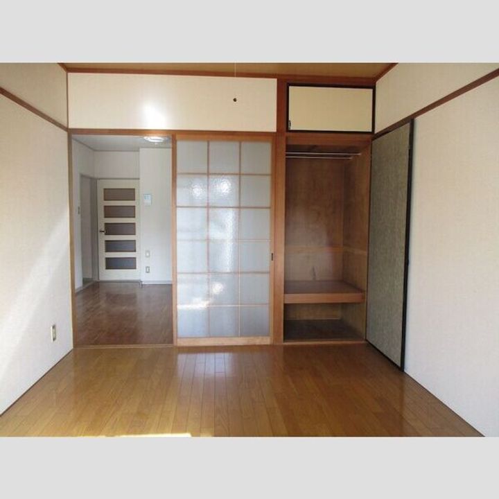 アーバン京命IIの内装