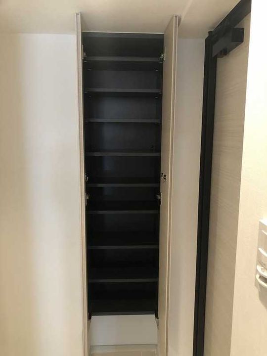 東京都新宿区若葉2(マンション)の賃貸物件の玄関