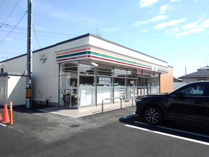 ネオ・コンフォルトの周辺