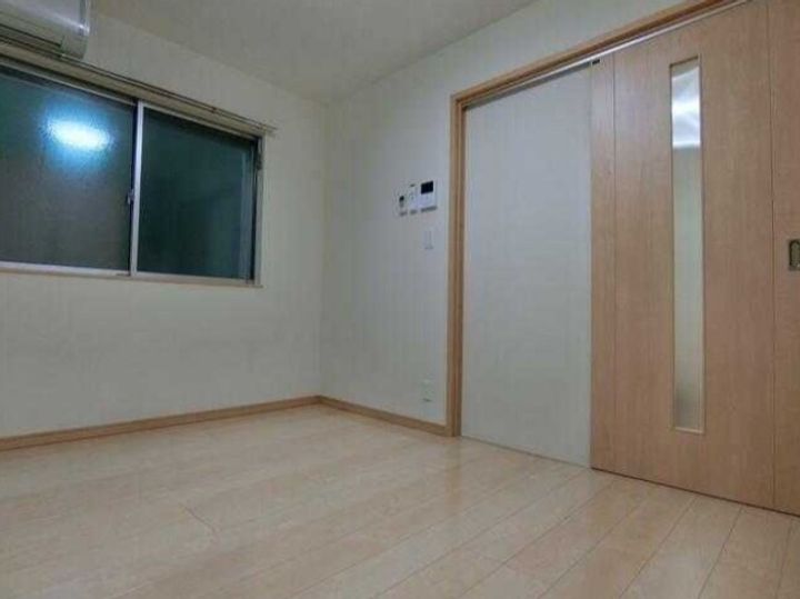 神奈川県横浜市西区伊勢町2(アパート)の賃貸物件の居間