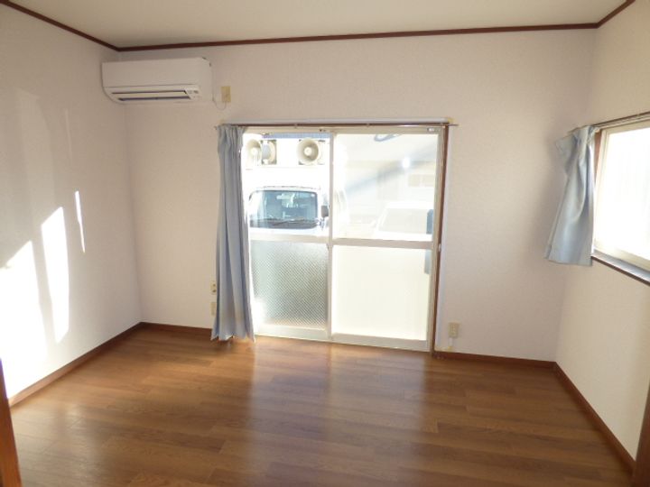 東京都日野市多摩平6(アパート)の賃貸物件の居間