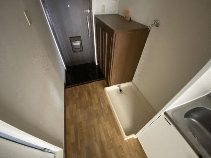 ダイアパレスポートアベニュー高松100の玄関