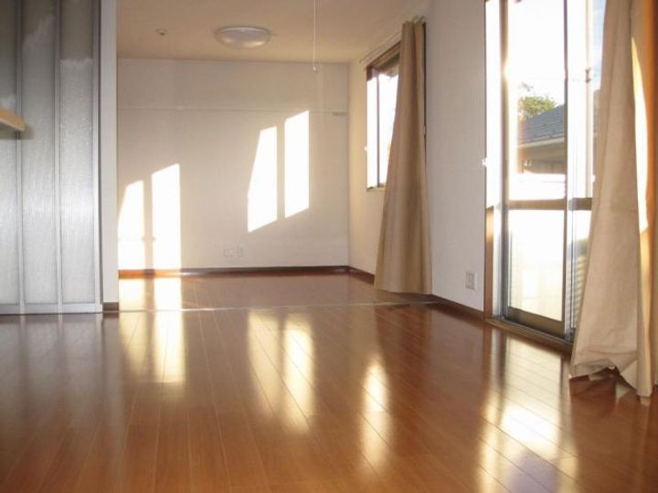 シャルマンカーサ N棟の居間