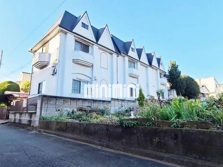 ハイツ志村の外観