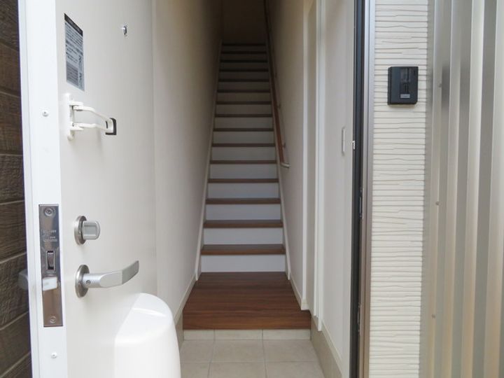 ラ・ランド Cの玄関