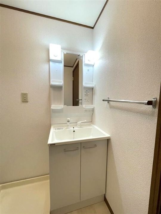 フラワーパーク花長 I番館の内装