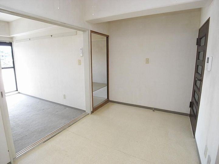 エスカイア河辺第七の居間