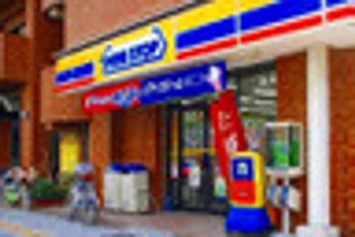 東京都渋谷区千駄ヶ谷4(マンション)の賃貸物件の周辺