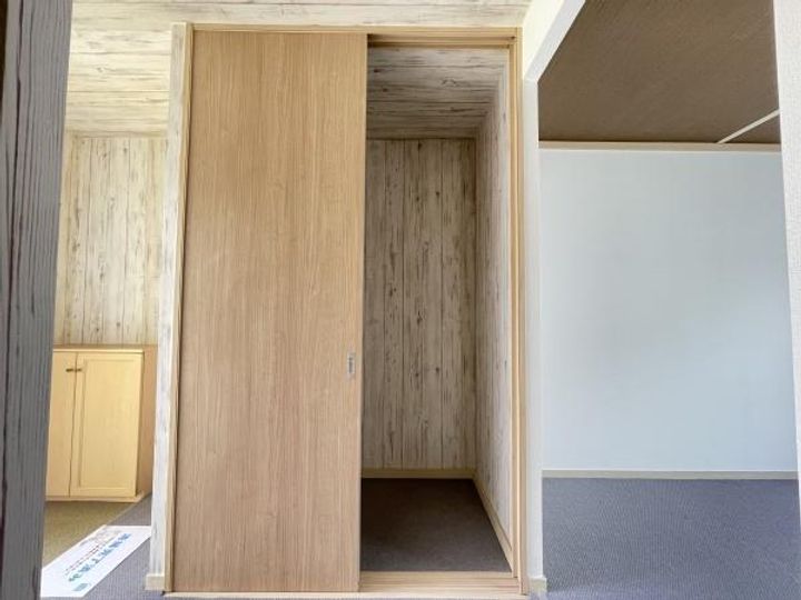 オウゲウエストの内装