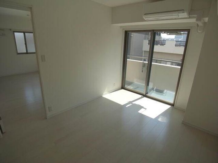 リベルテ押上の居間