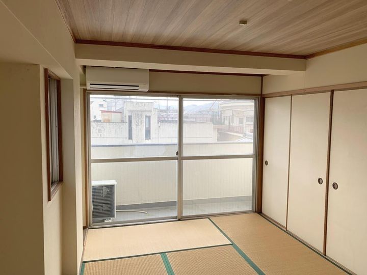 仁方ハイツの内装