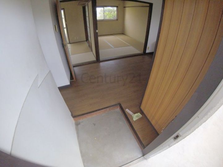 茶谷マンションの玄関