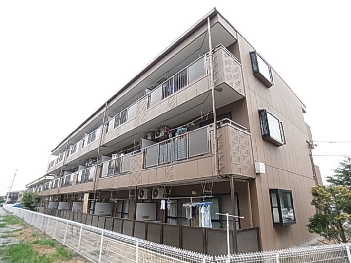 レザンヨシダBの外観