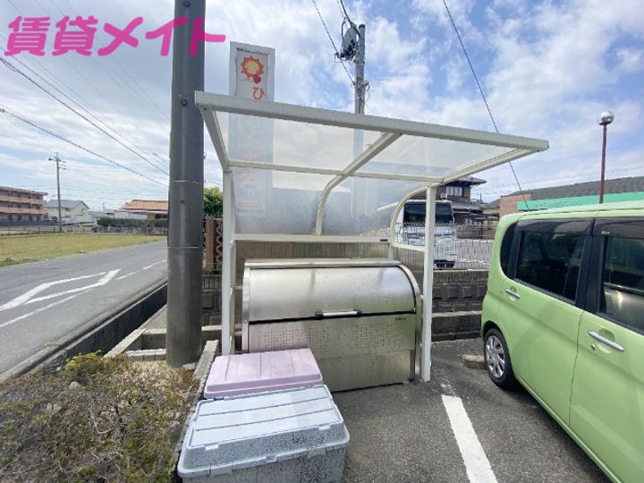 アムール・ラフィーネ B棟の地図