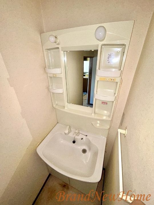 三山ビルの内装