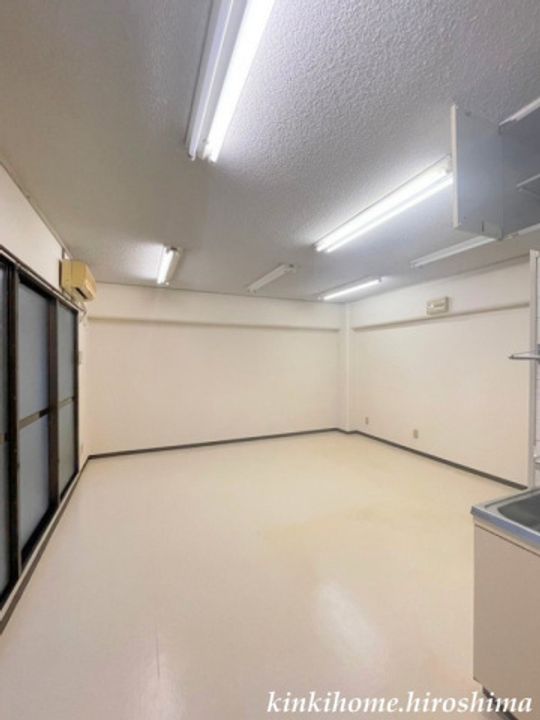 広島県広島市中区榎町(マンション)の賃貸物件の居間