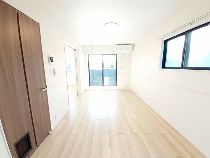 カーサ・プラシードの居間