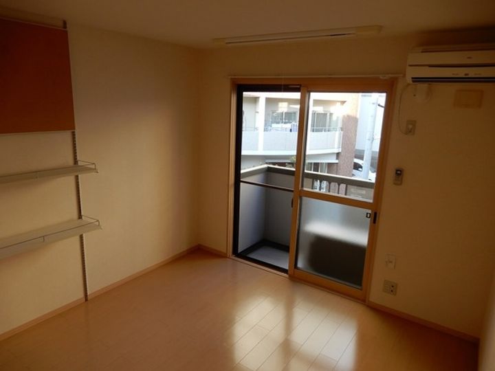 セジュール西代IIの居間